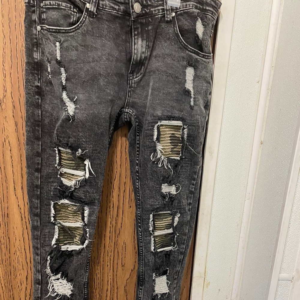 Amiri type jeans